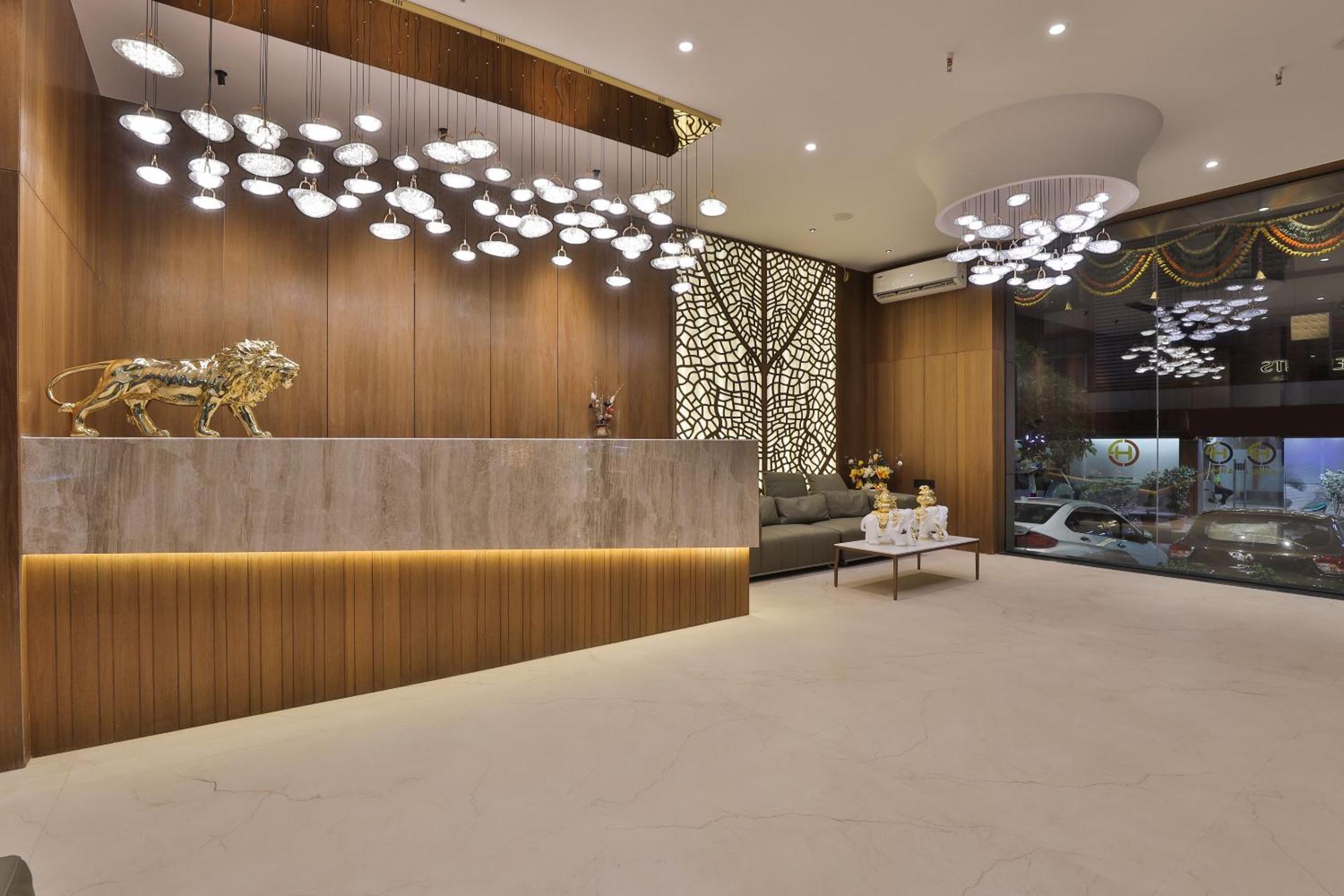 Hotel Elements סוראט מראה חיצוני תמונה