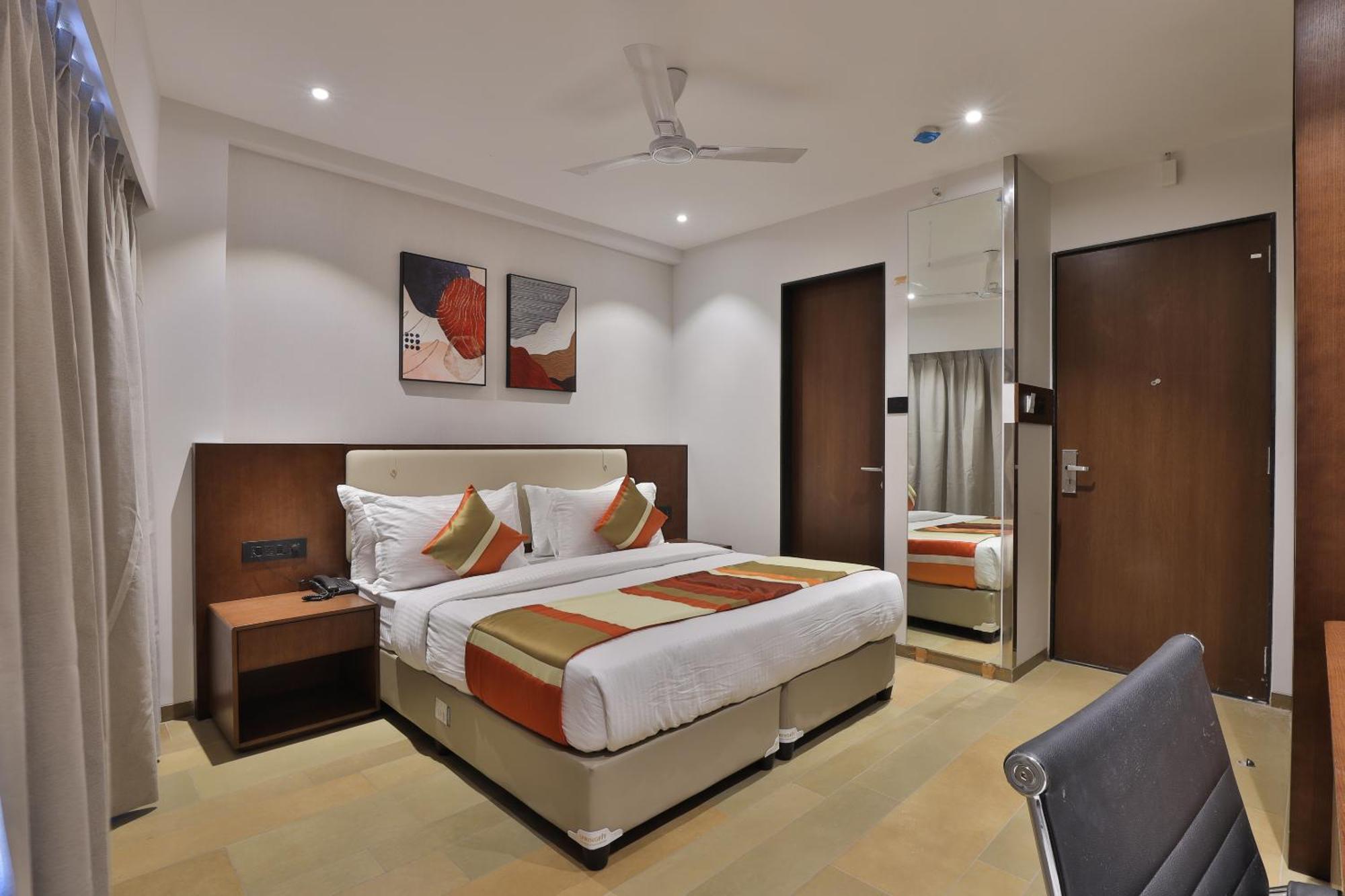 Hotel Elements סוראט מראה חיצוני תמונה