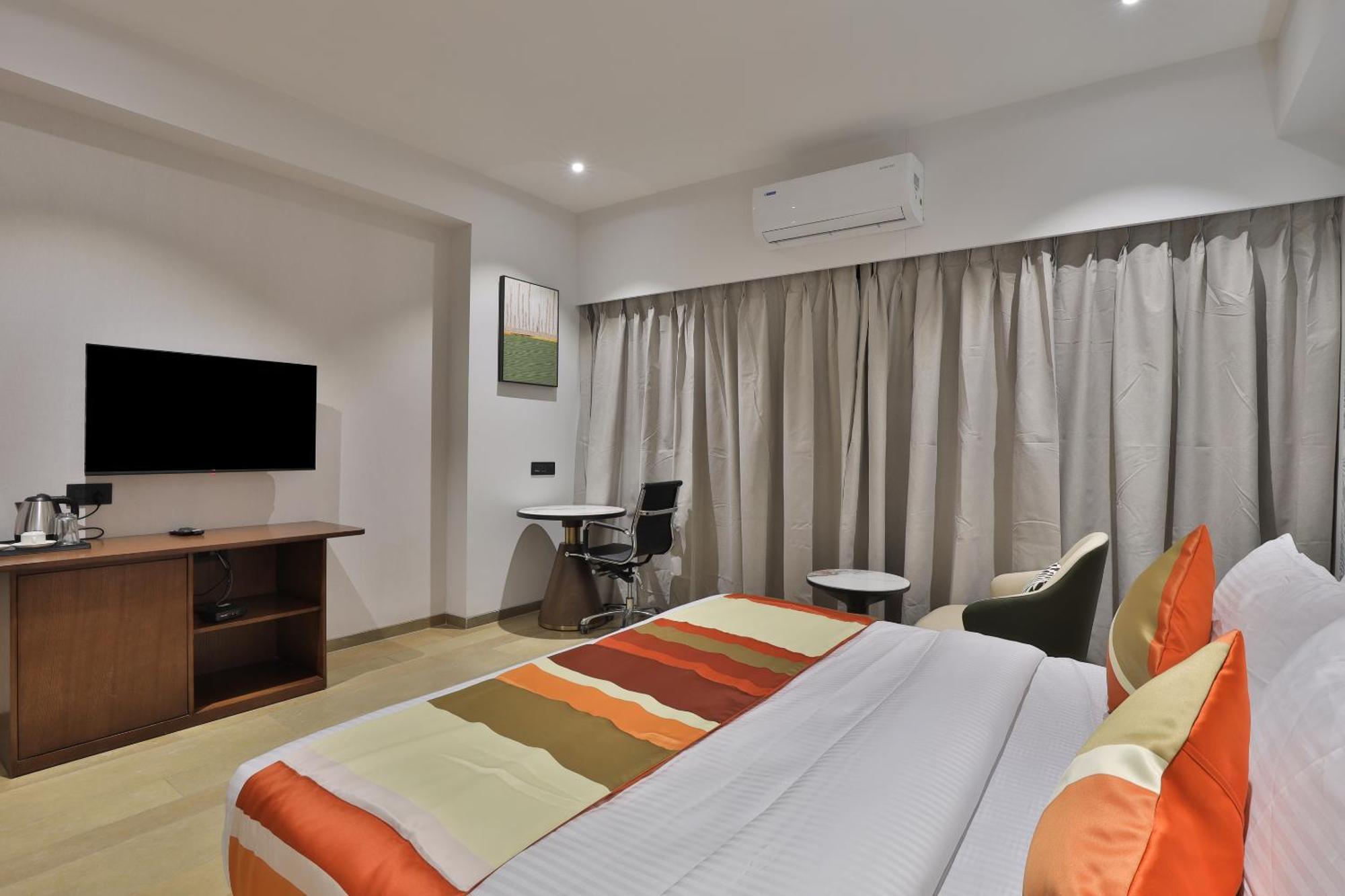 Hotel Elements סוראט מראה חיצוני תמונה