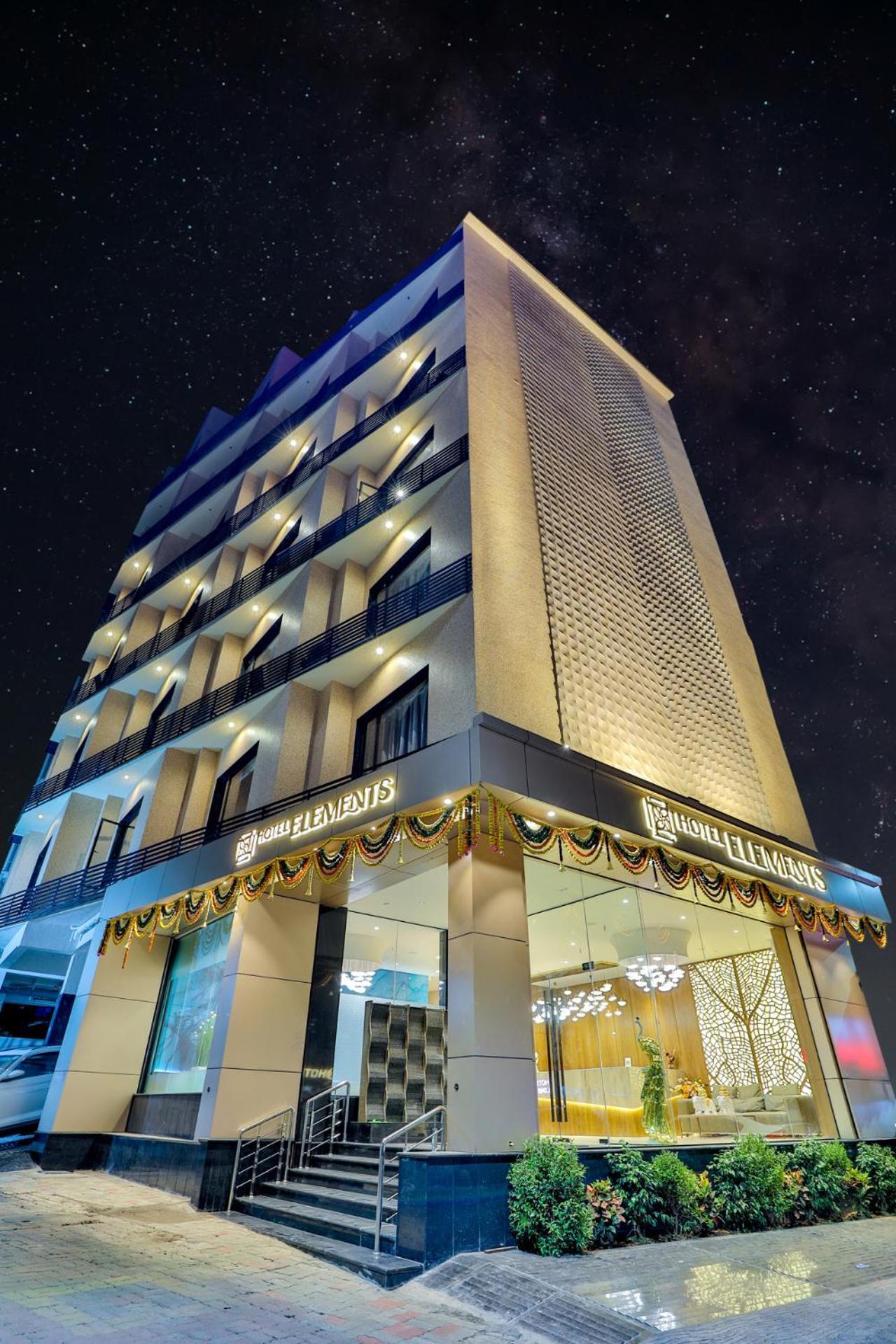 Hotel Elements סוראט מראה חיצוני תמונה